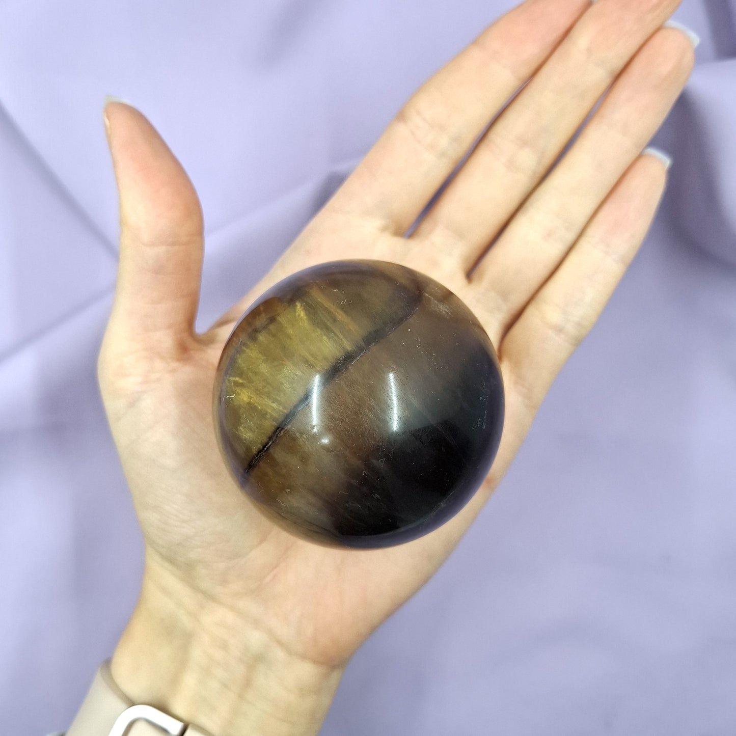 Keltainen fluoriittikuula