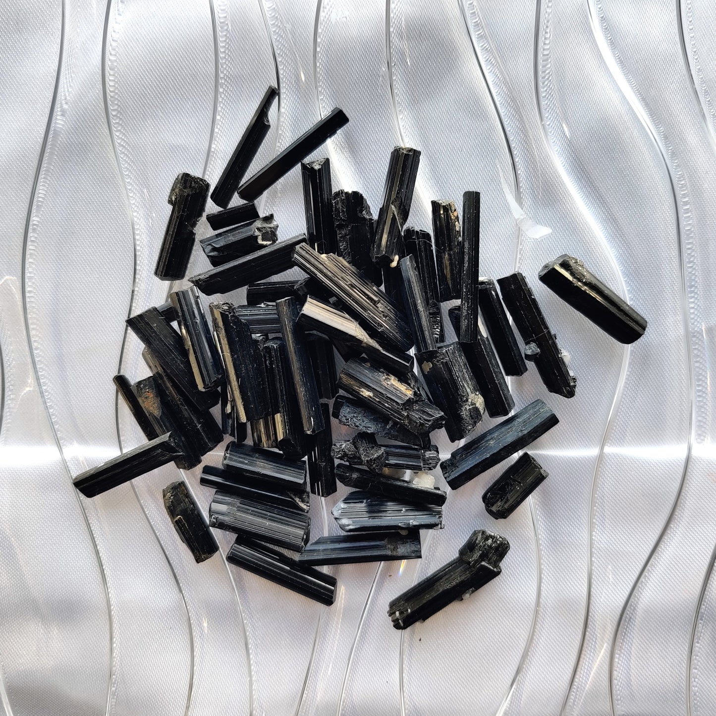 Musta turmaliinitikku