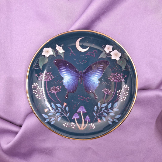 Yöperhonen-koristetassi