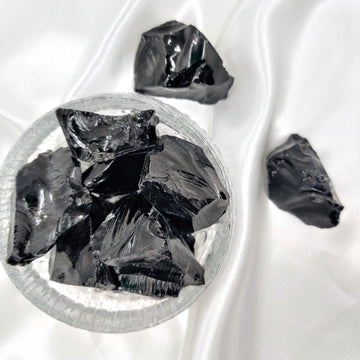 Obsidiaani raakapala