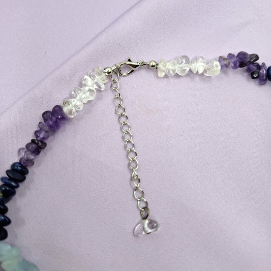 Sateenkaarihippukaulakoru