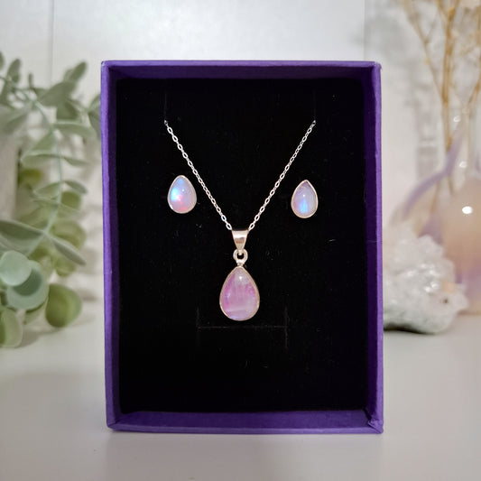 Vaaleanpunainen kuukivi-kaulakoru ja korvikset